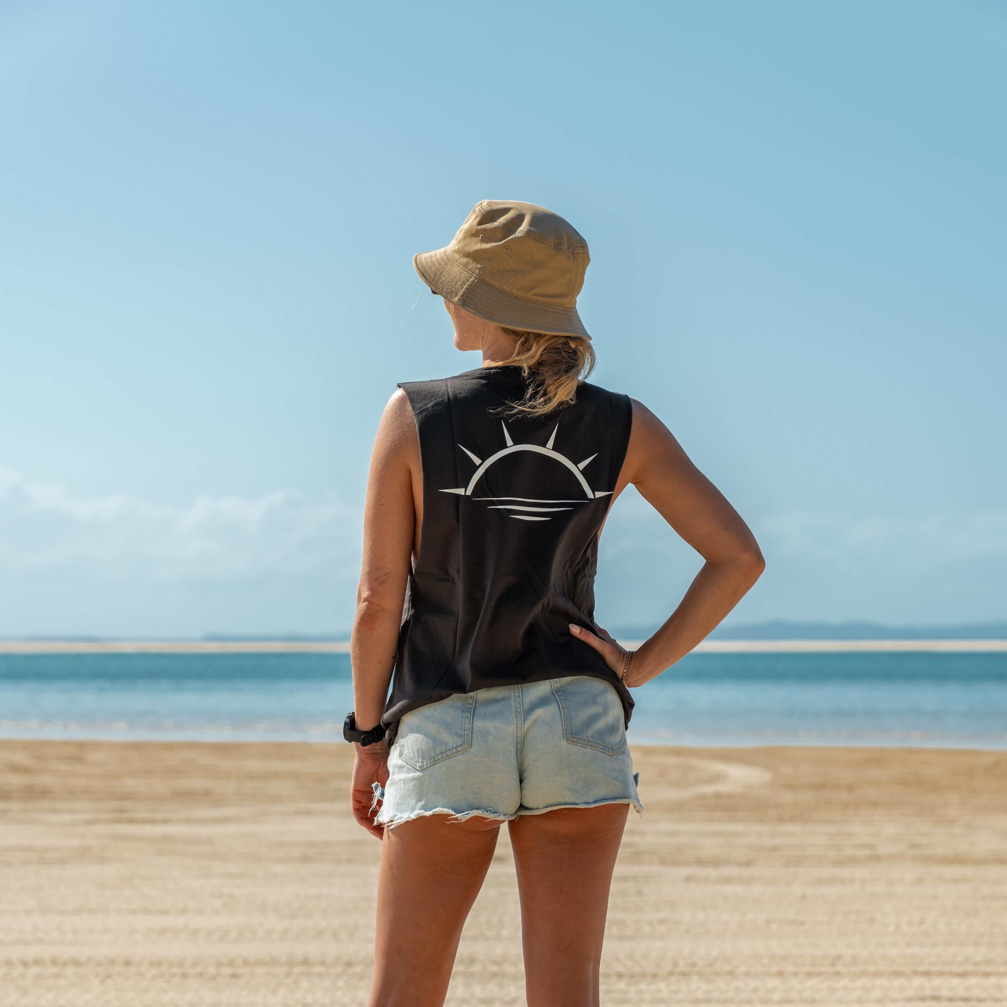 Sunnies x Singlet