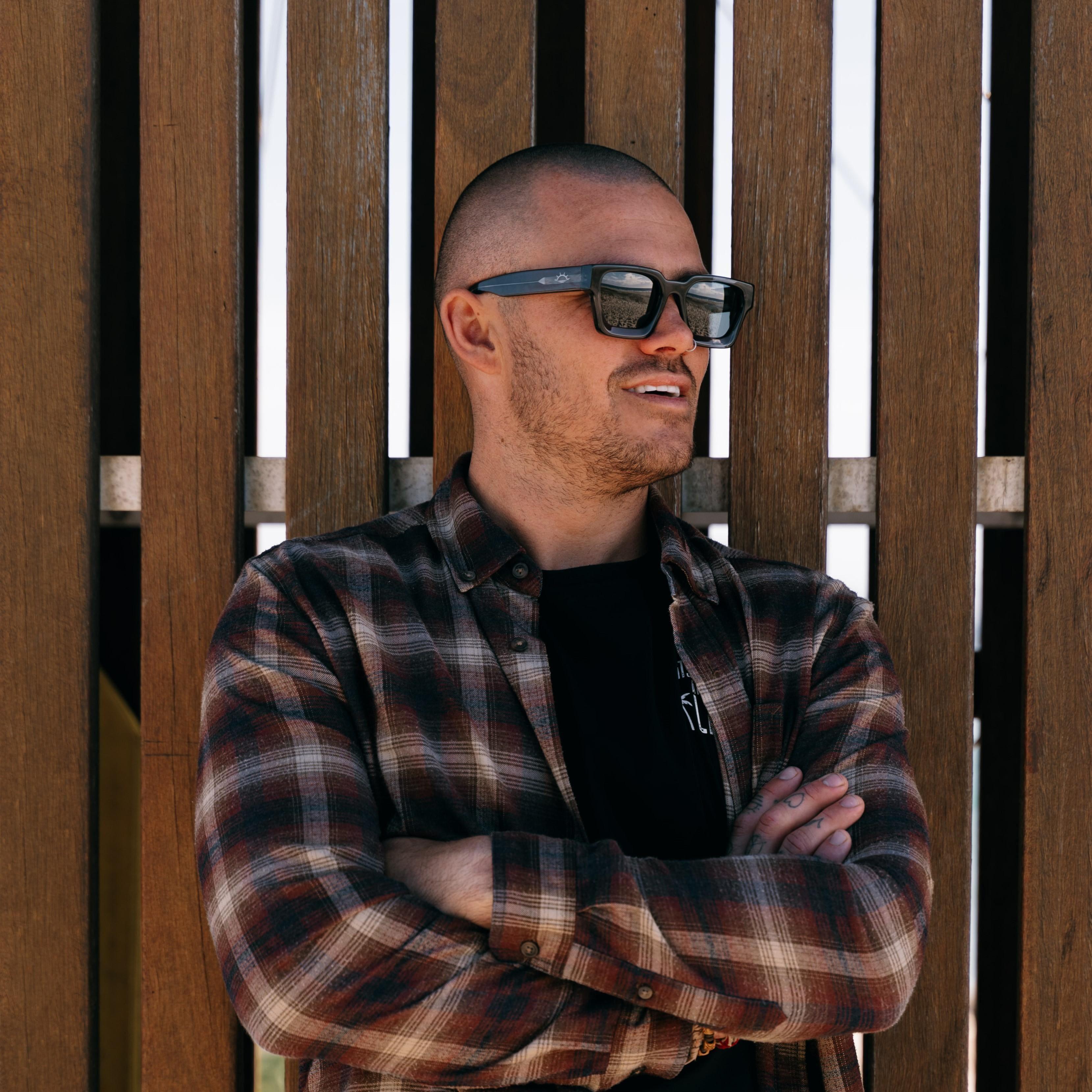 B.I.G (pre order) - SHADE